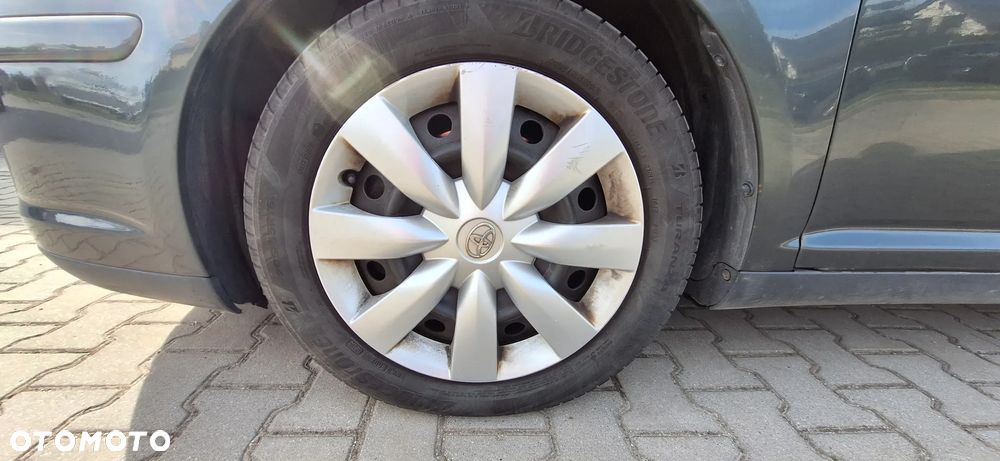 Toyota Avensis - 7