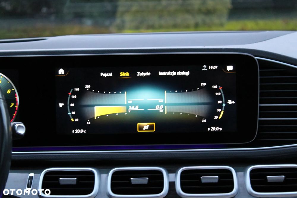 Mercedes-Benz GLE - 32