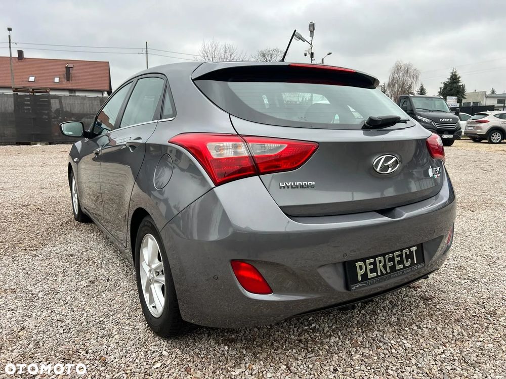 Hyundai i30 blue 1.6 GDI Trend - 8