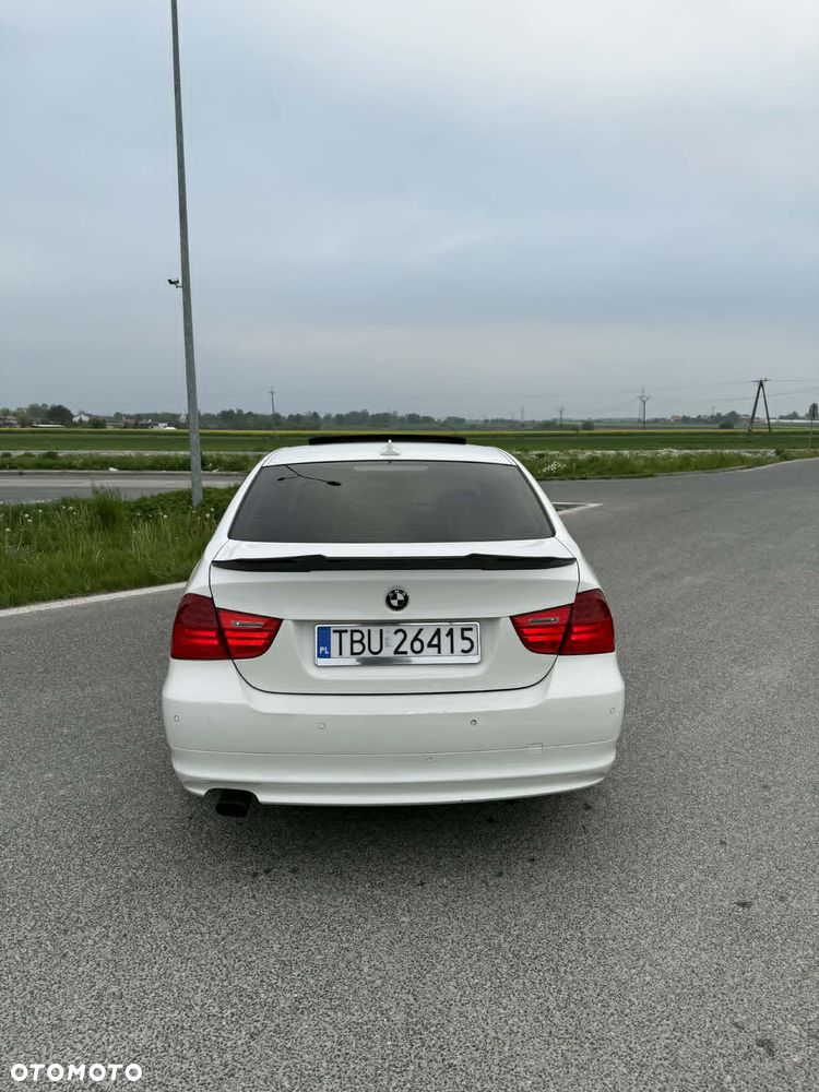 BMW Seria 3 318i - 13