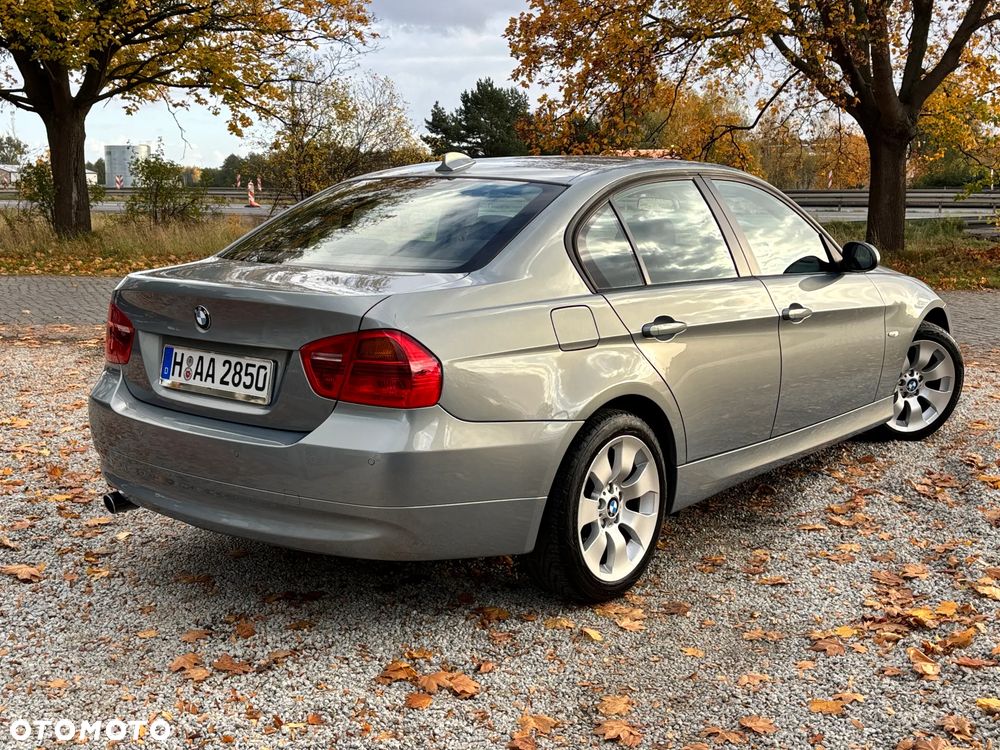 BMW Seria 3 320i - 6