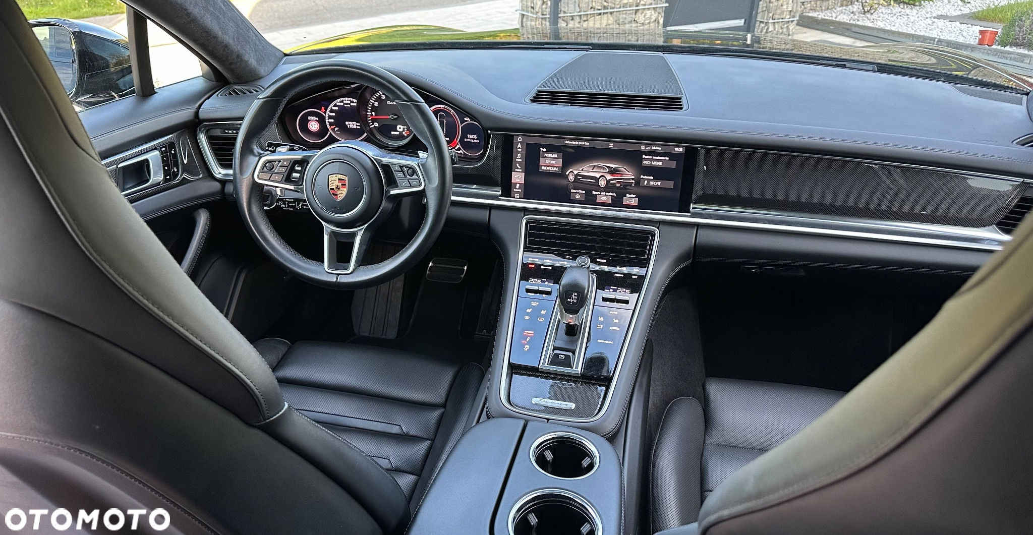 Porsche Panamera Turbo Sport Turismo - 38