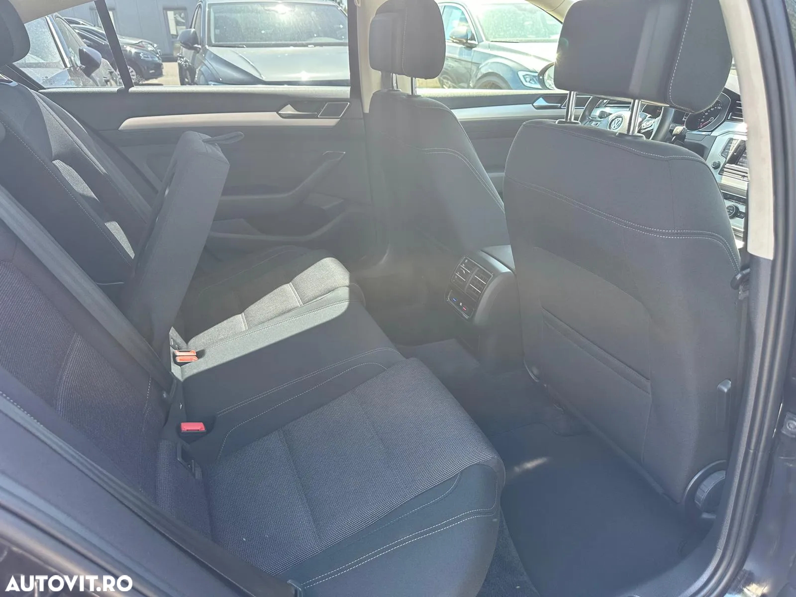 Volkswagen Passat 2.0 TDI 4Motion Comfortline - 11