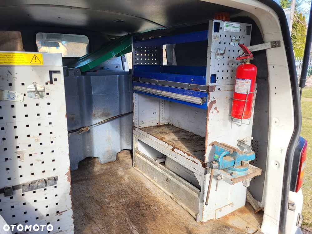 Volkswagen Transporter Shuttle L1 - 19