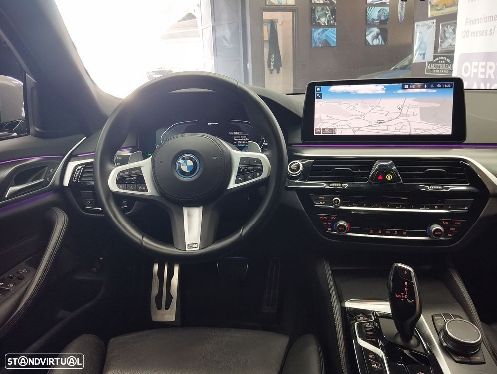 BMW 520 e Pack M - 17