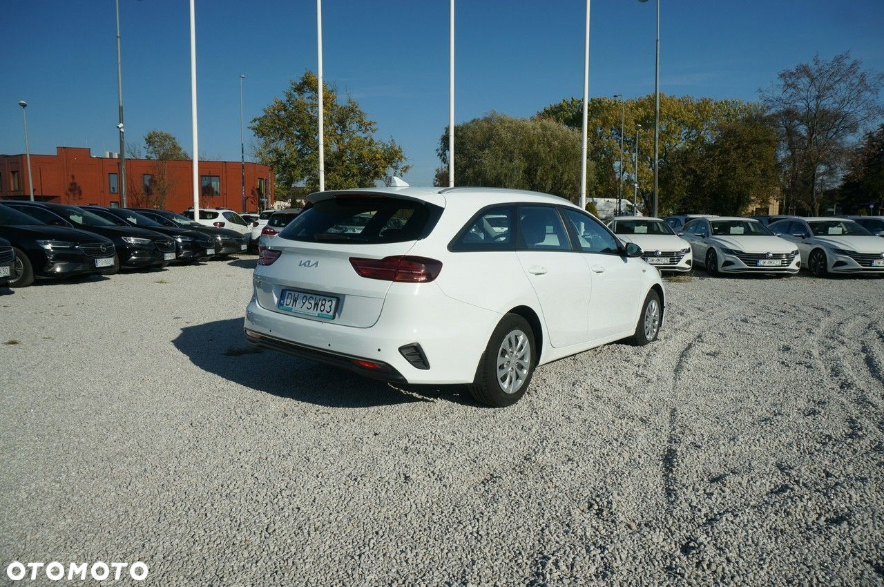 Kia Ceed - 8