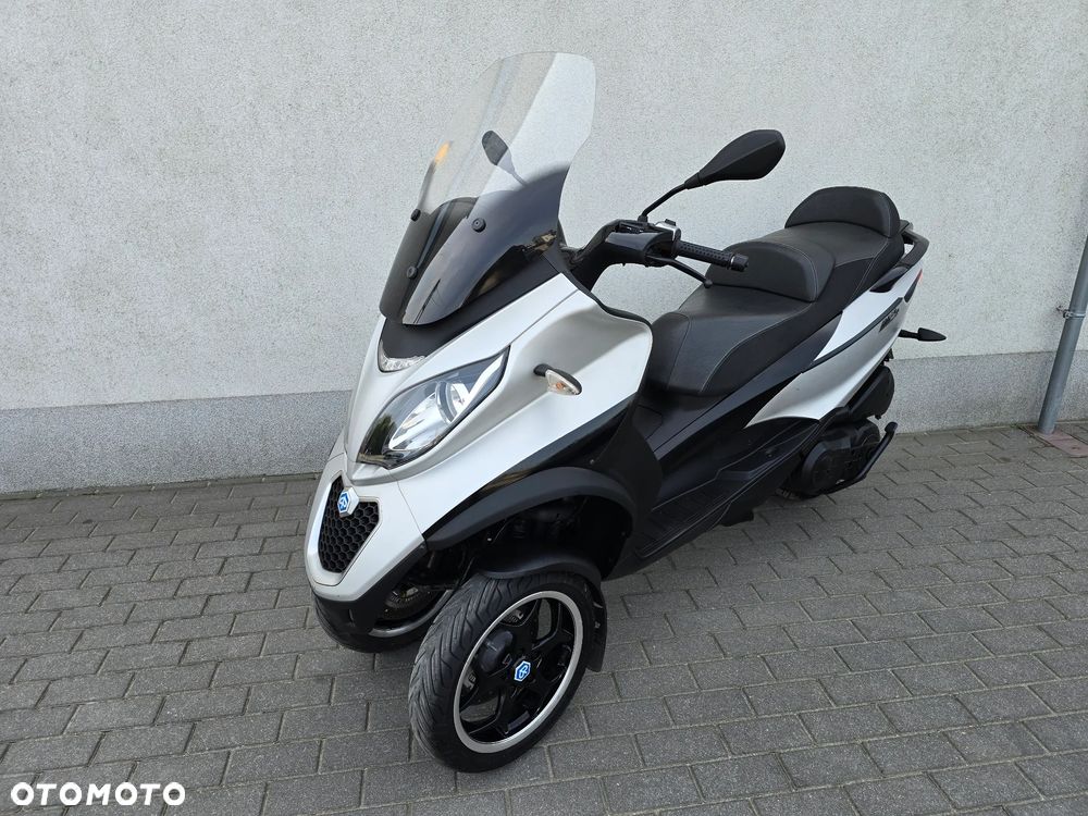 Piaggio MP-3 - 2