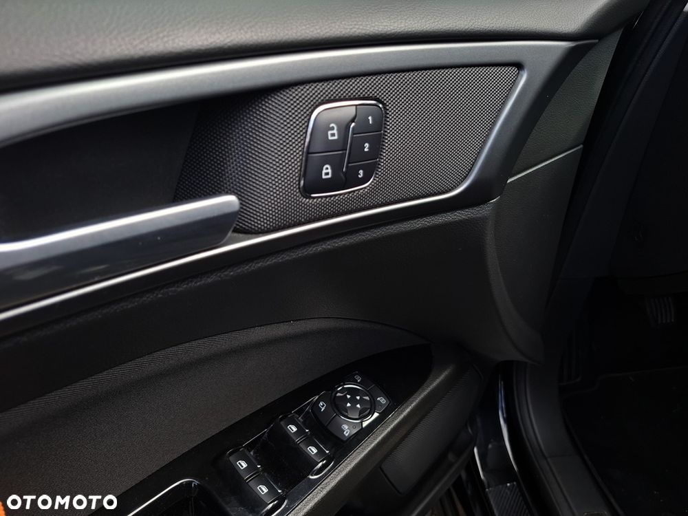 Ford Mondeo - 22