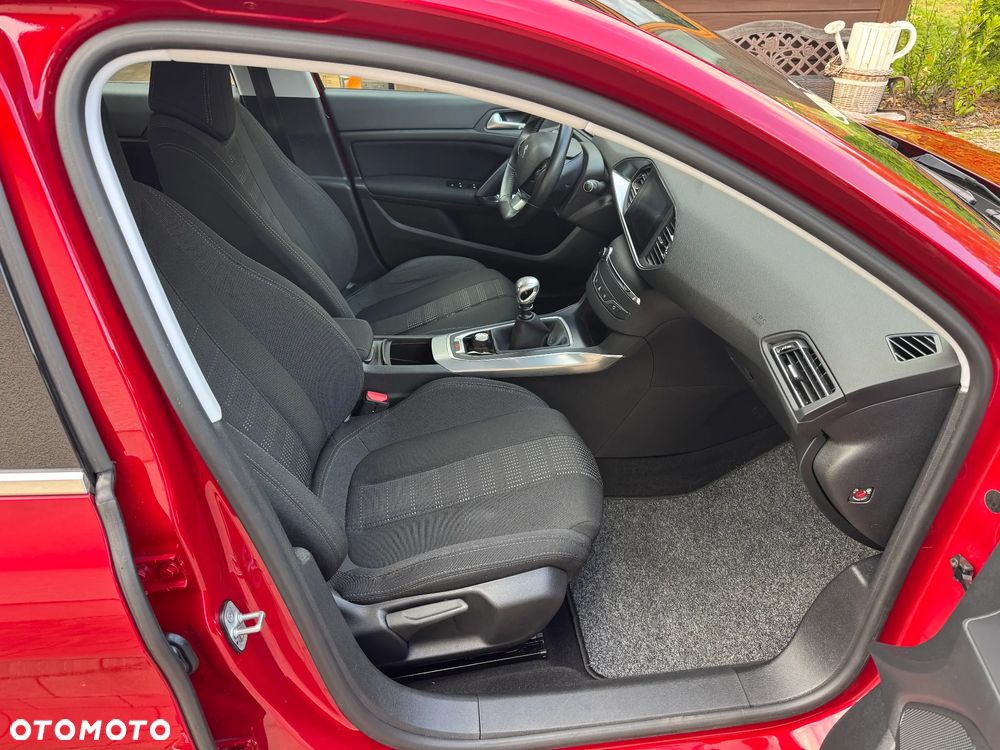 Peugeot 308 PureTech 130 Stop & Start Allure - 10