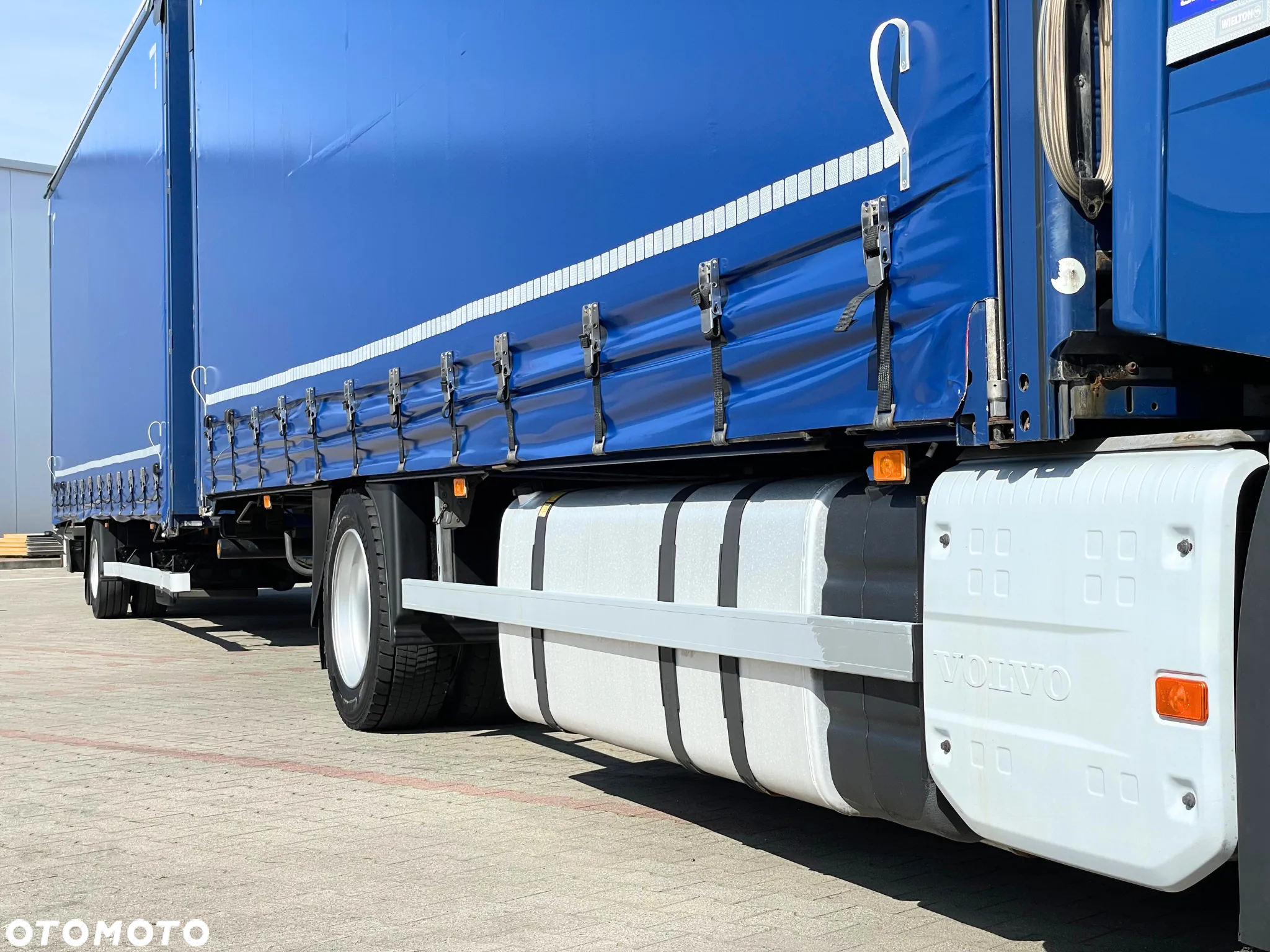 Volvo FH 420 / ZESTAW TANDEM 120M3 / PRZEJAZDOWY / SALON PL - 11