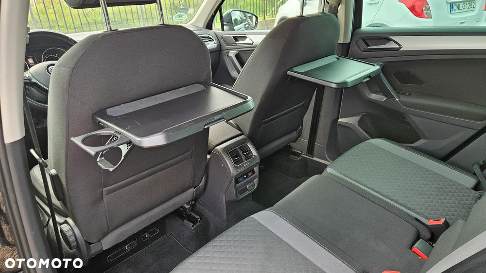 Volkswagen Tiguan - 11