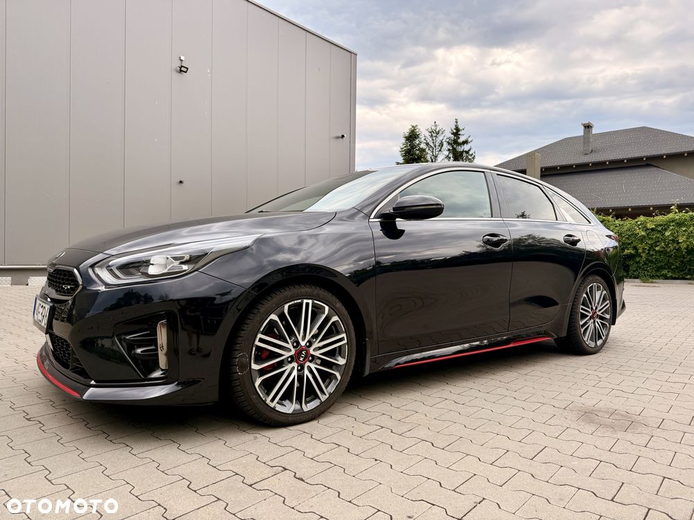Kia ProCeed 1.6 T-GDI GT DCT - 3