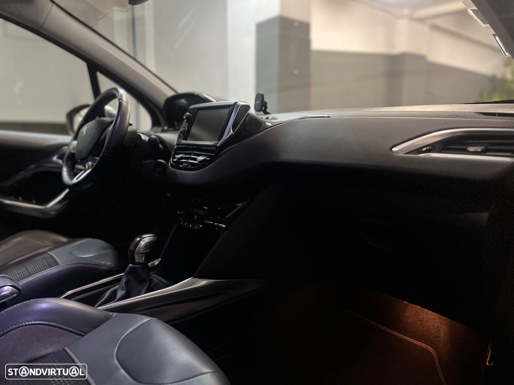 Peugeot 2008 1.2 VTi Allure - 19