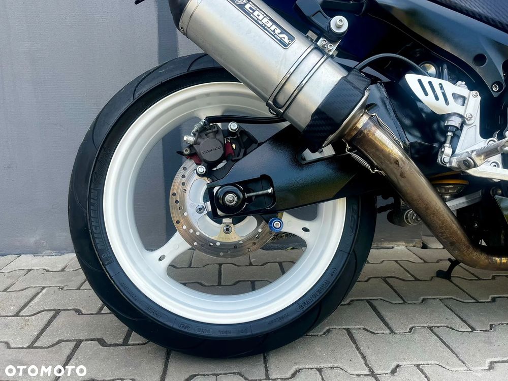 Suzuki GSX-R - 13