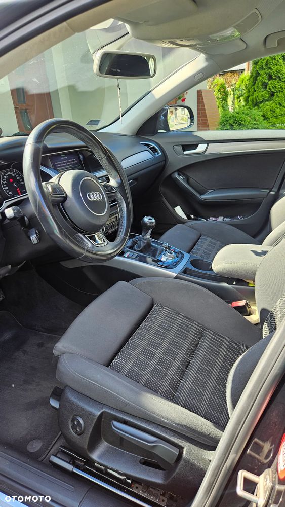 Audi A4 Limousine - 9