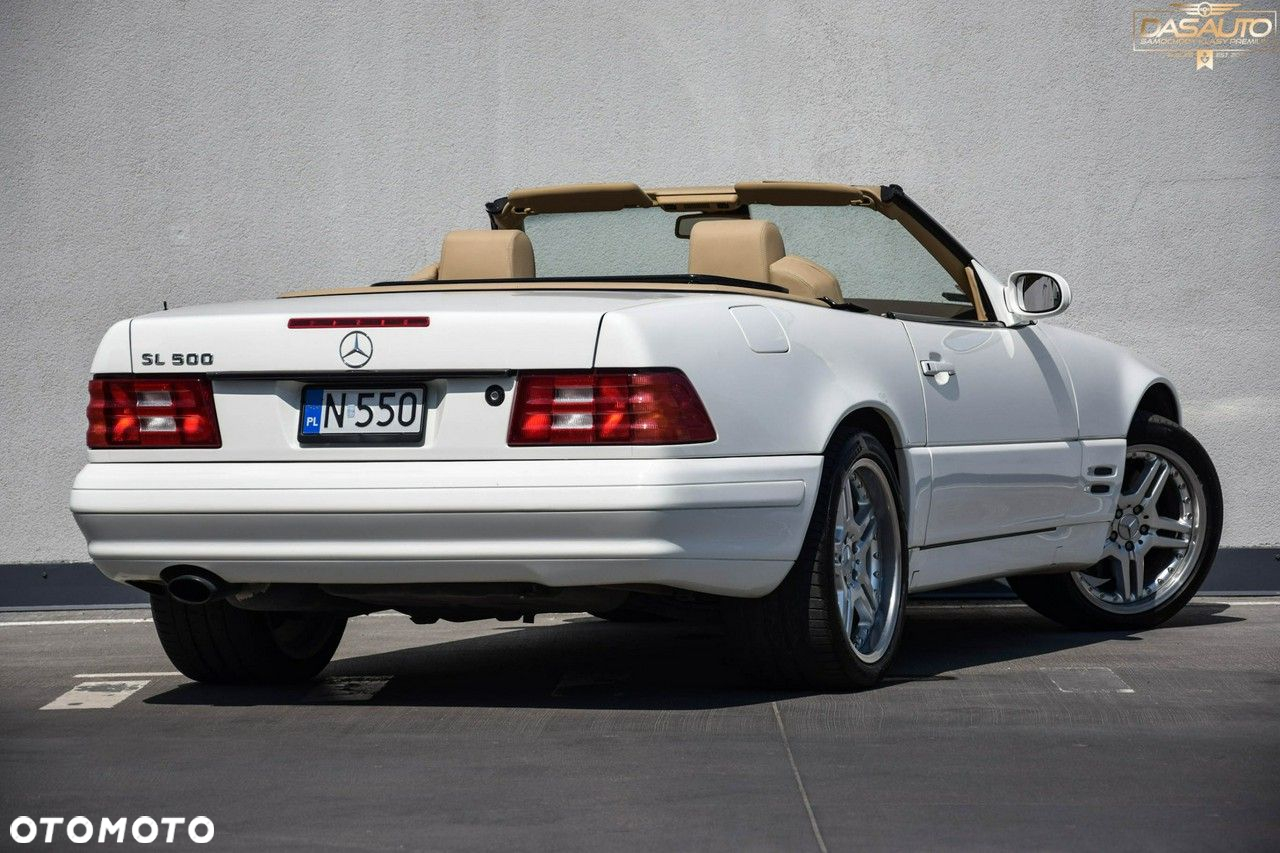 Mercedes-Benz SL - 15