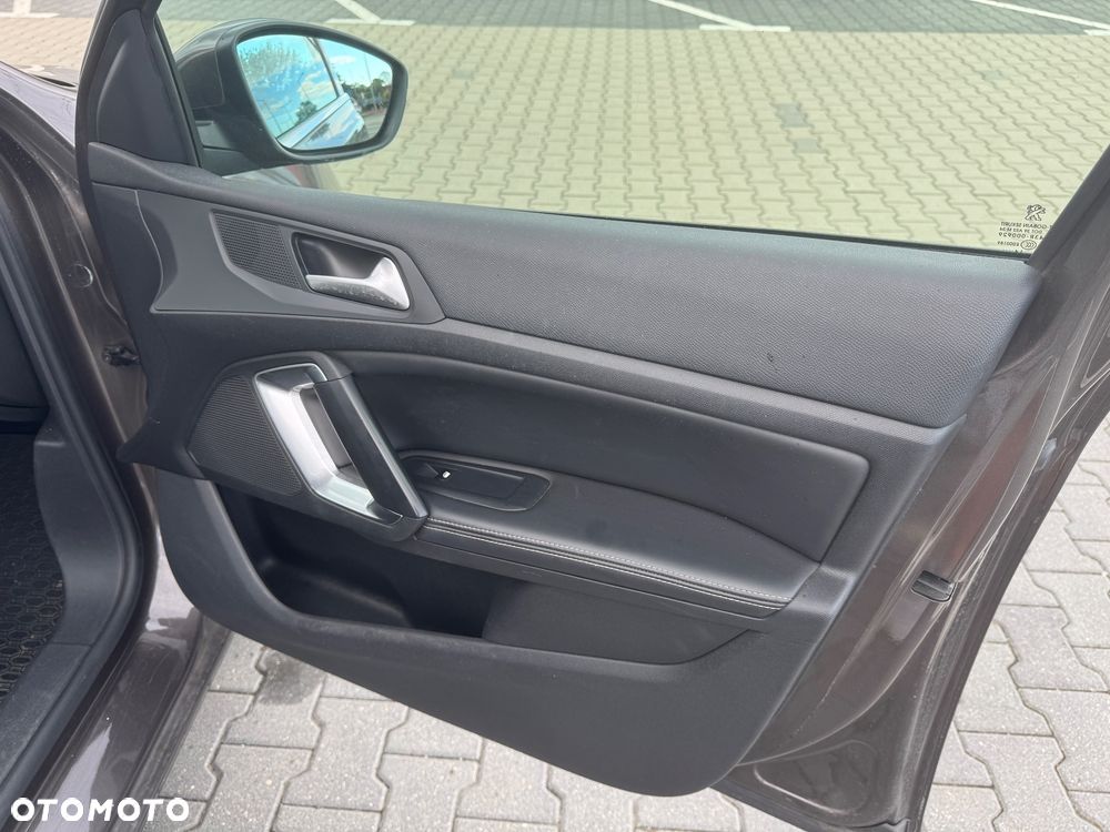 Peugeot 308 1.6 e-HDi Allure S&S - 3