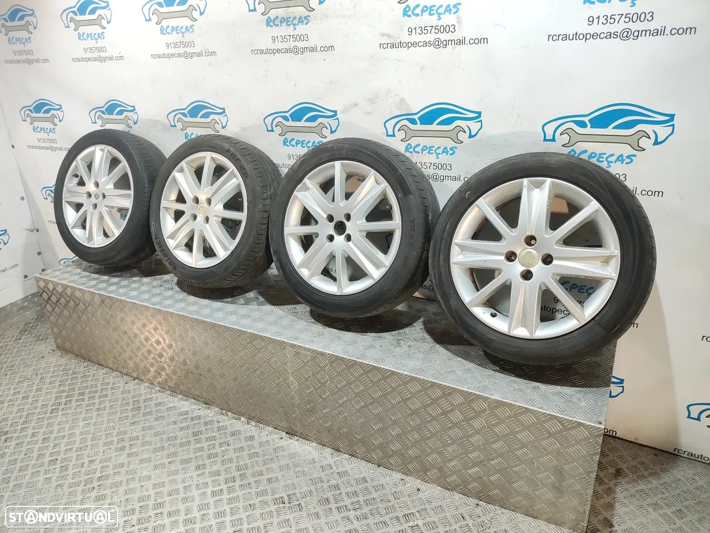 - Jantes 17" Renault - Megane 2 II - ORIGINAIS - 6.5J | ET49 | 4x100 - 17 Polegadas | 8200279944 Nevarsport | Jante | 4 x 100 | 205 50 17 | Pneus - 12