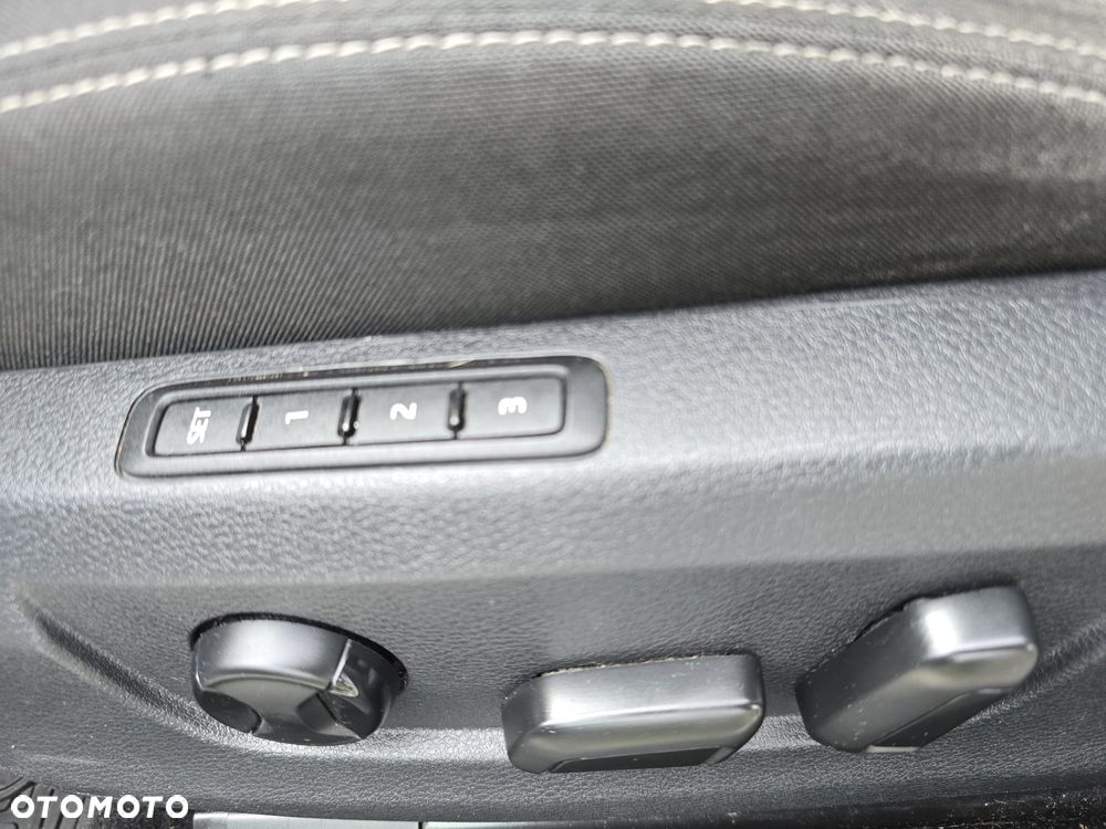 Skoda Superb 2.0 TDI SCR Ambition DSG - 16