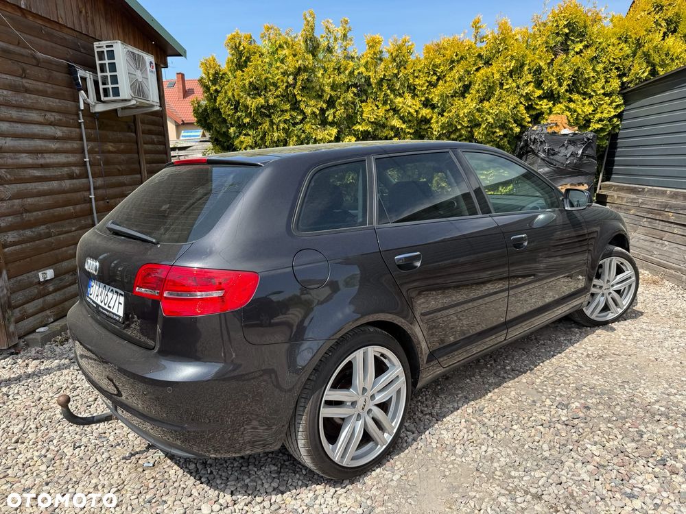 Audi A3 Sportback 1.6 TDI DPF Attraction - 9