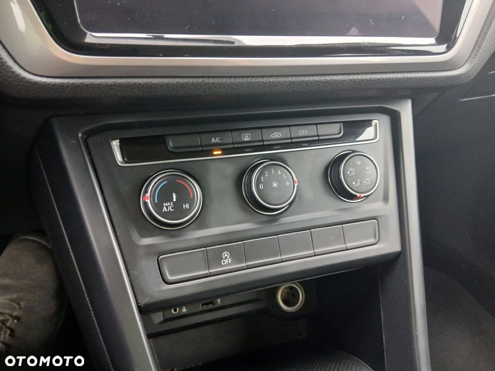 Volkswagen Touran 1.6 TDI BMT Trendline - 29