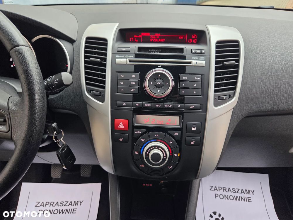 Kia Venga 1.4 CVVT Fifa World Cup Edition - 29