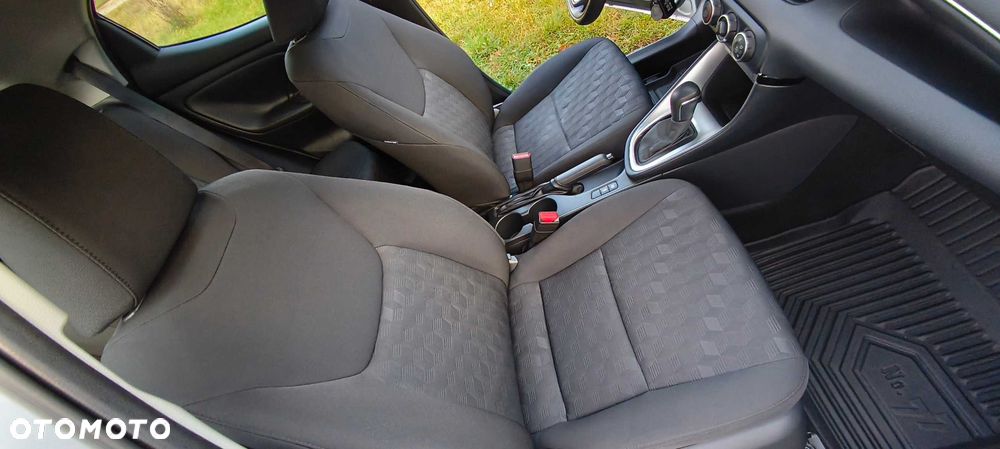 Toyota Yaris - 8