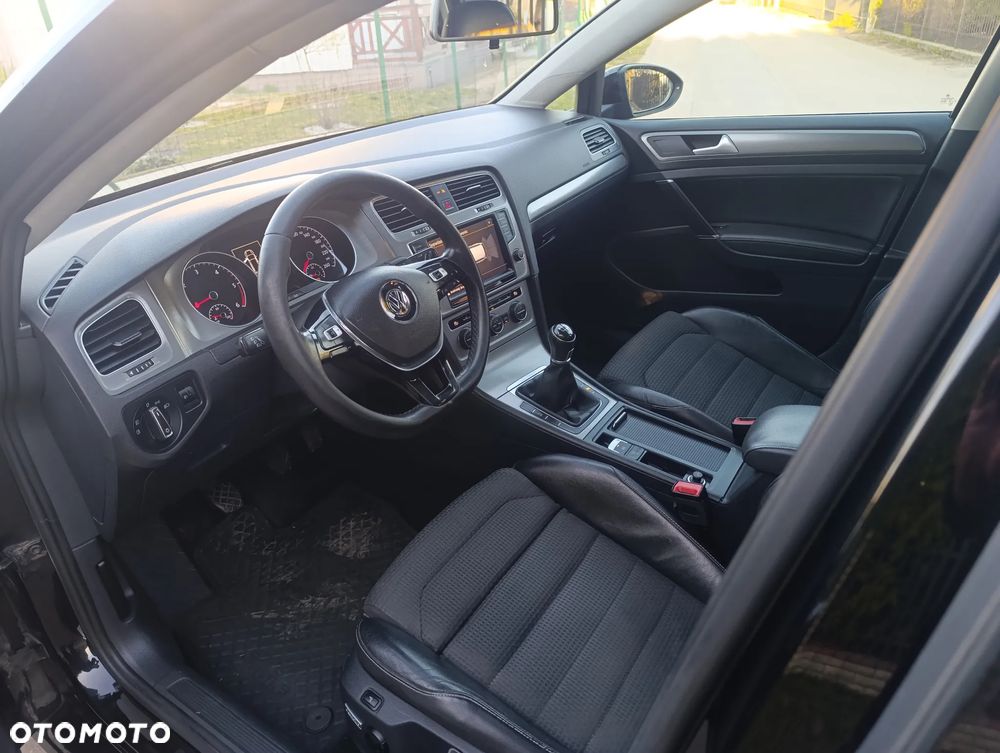 Volkswagen Golf 1.6 TDI BlueMotion Technology Comfortline - 20