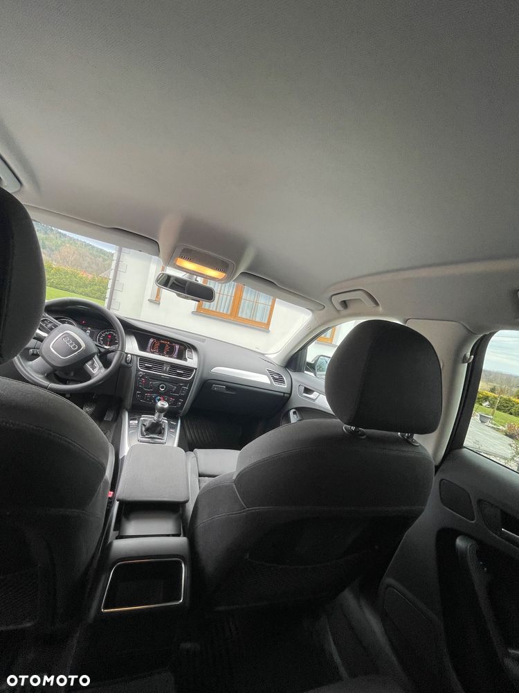 Audi A4 Avant 2.0 TDI DPF Ambiente - 18