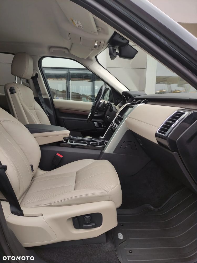 Land Rover Discovery V 3.0 TD6 HSE - 12