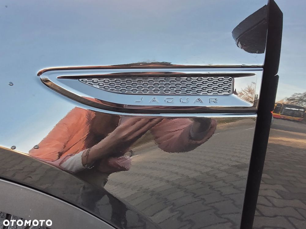 Jaguar E-Pace 2.0 i4P AWD R-Dynamic - 15