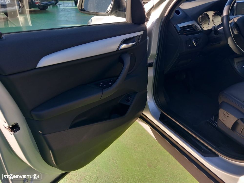 BMW X1 16 d sDrive Auto Line Sport - 7