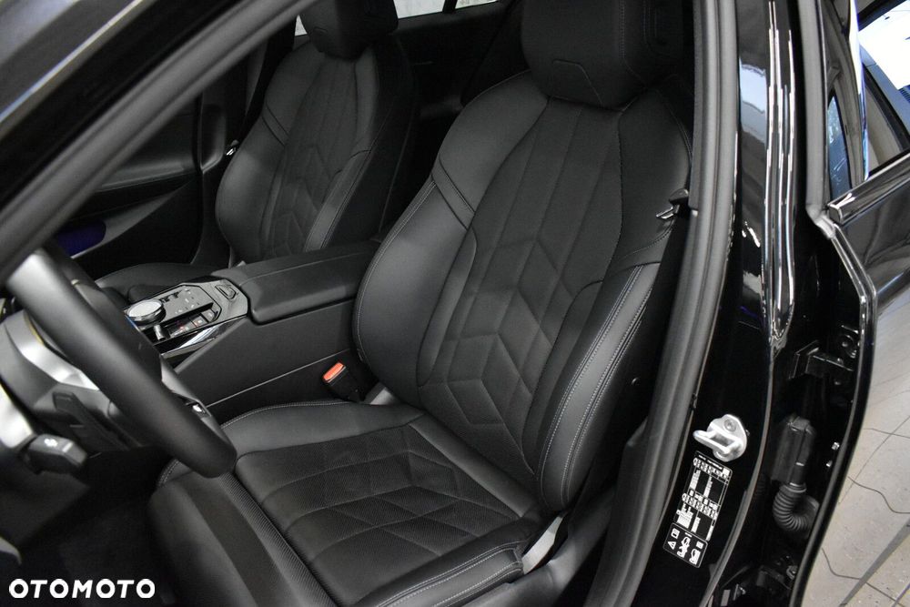 BMW Seria 5 520d xDrive mHEV M Sport - 11