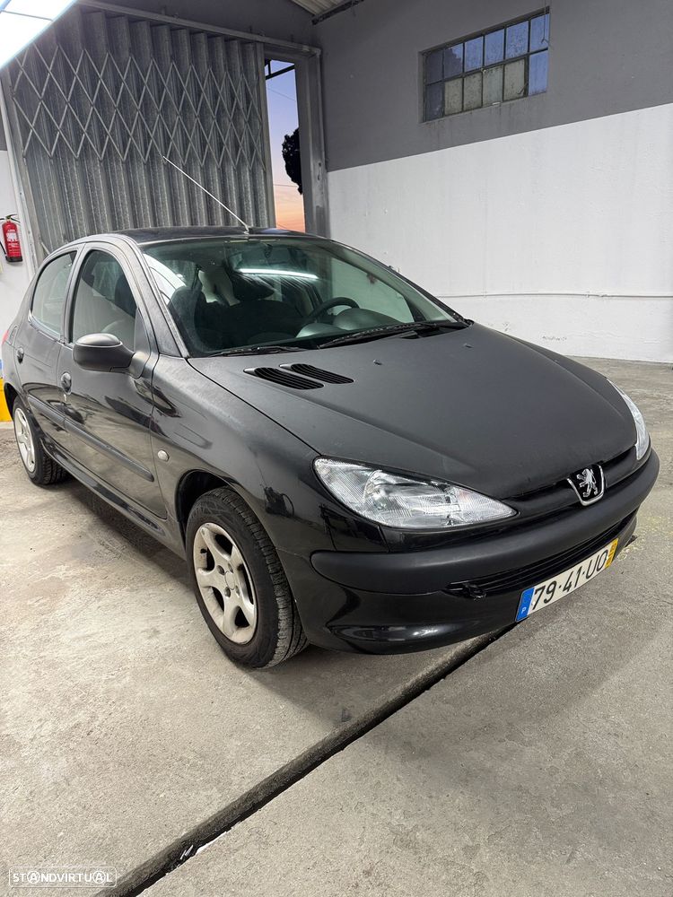 Peugeot 206 1.1 XR - 1