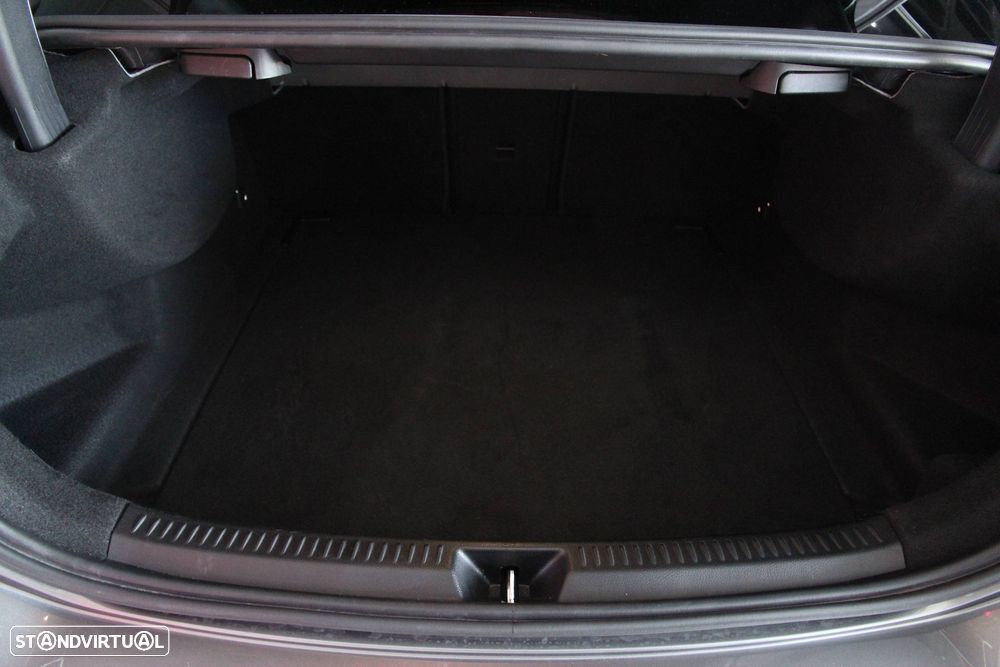 Mercedes-Benz A 35 AMG 4Matic Speedshift DCT 7G - 32
