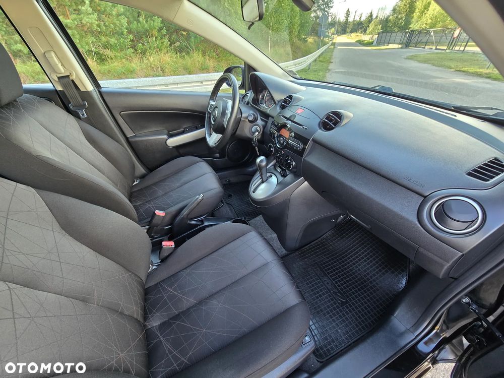 Mazda 2 1.5 Exclusive + - 33