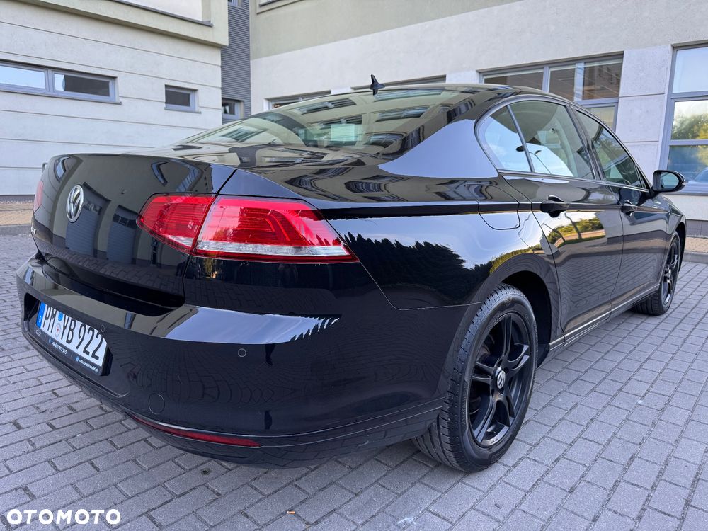 Volkswagen Passat - 14