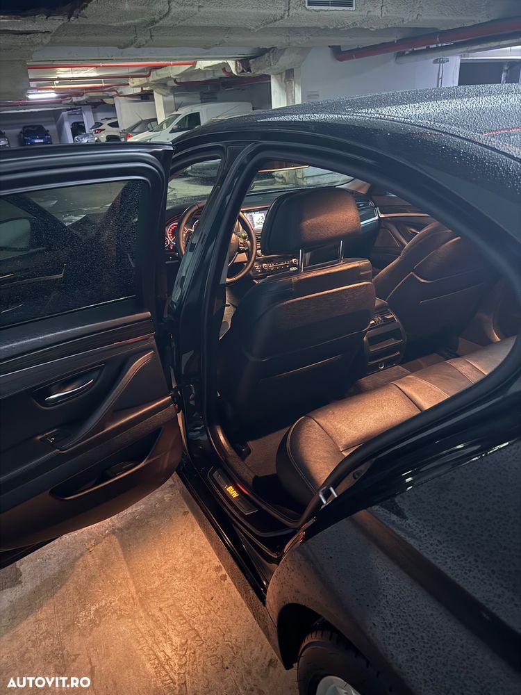 BMW Seria 5 530d xDrive AT - 9