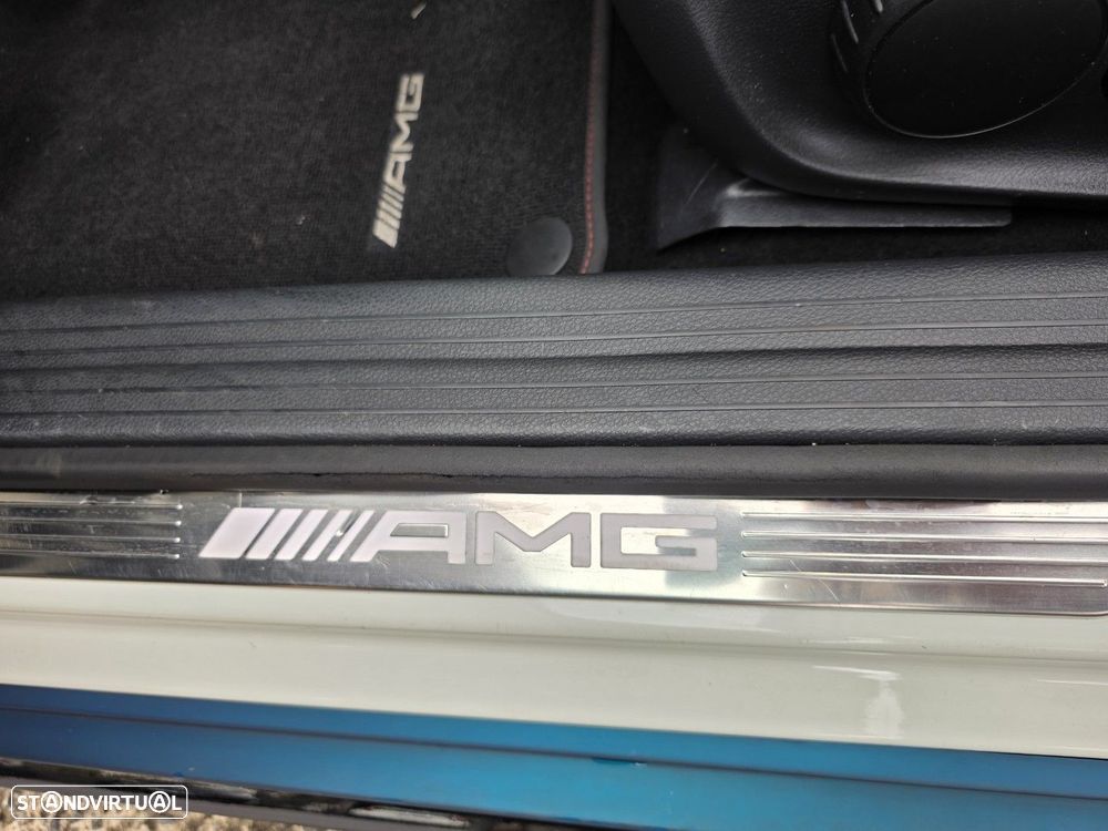 Mercedes-Benz CLA 45 AMG 4Matic 7G-DCT - 38