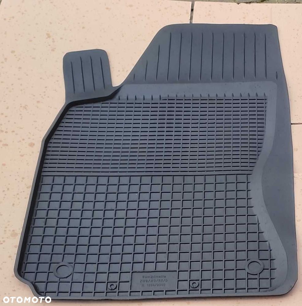 AUDI A6 C6 NOWY Dywanik od KIEROWCY gumowy dopasowany korytko korytka - 1