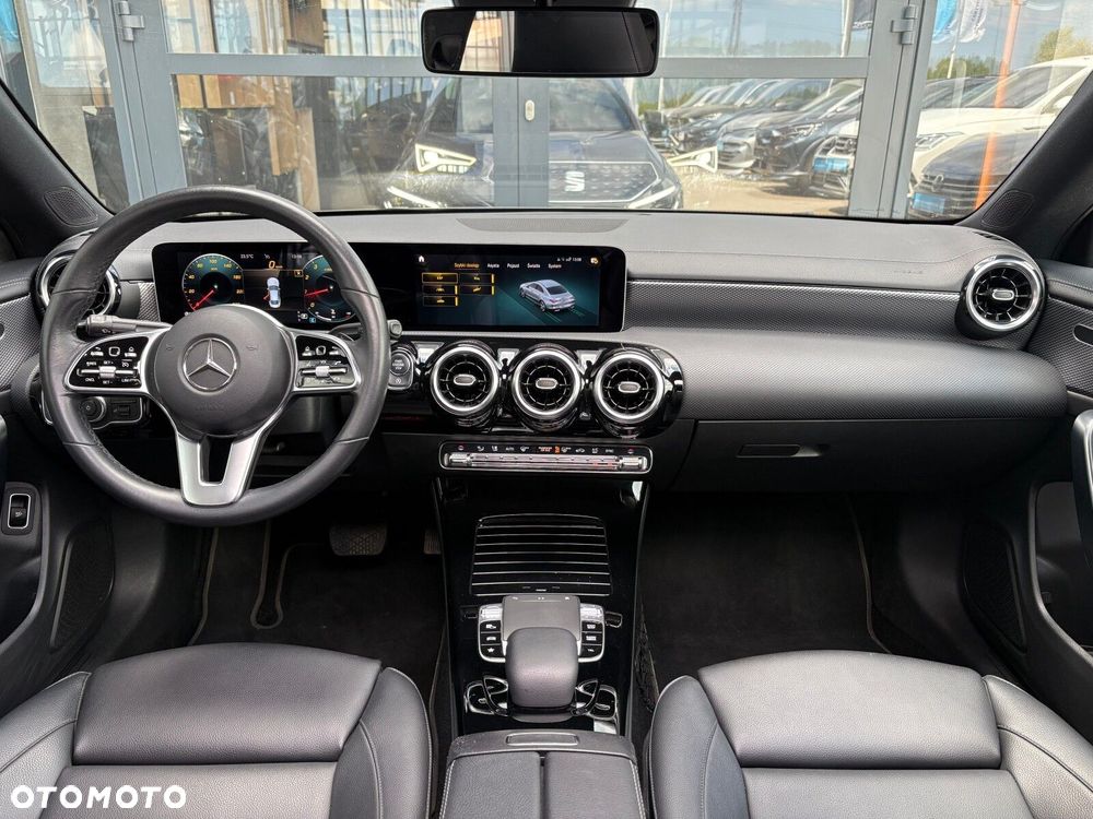 Mercedes-Benz CLA - 10