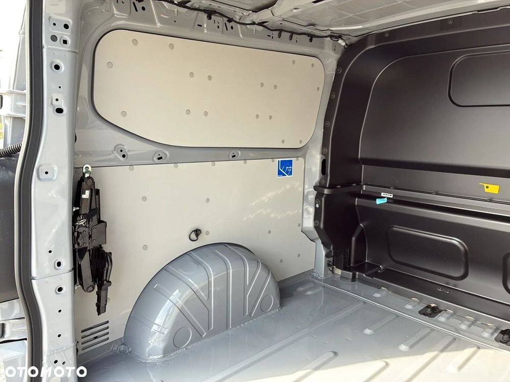 Volkswagen Transporter T7 Furgon Plus/6 osob./AUTOMAT  2,0 l TDI 170 KM r. o. 3500 mm - 16