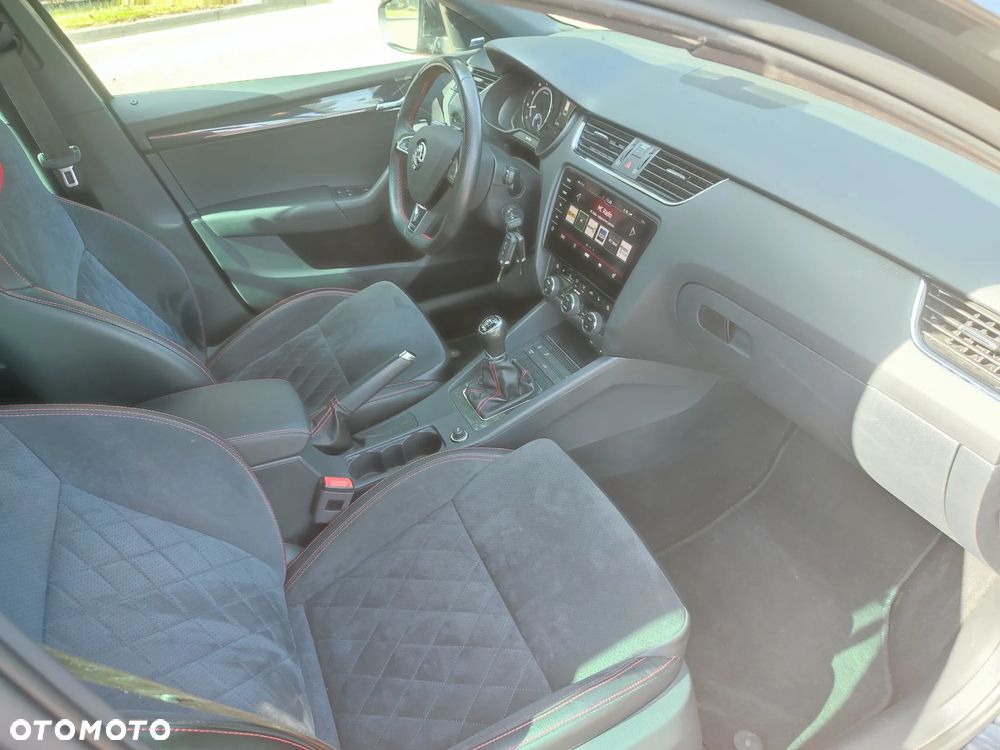 Skoda Octavia 2.0 TSI RS 230 - 14