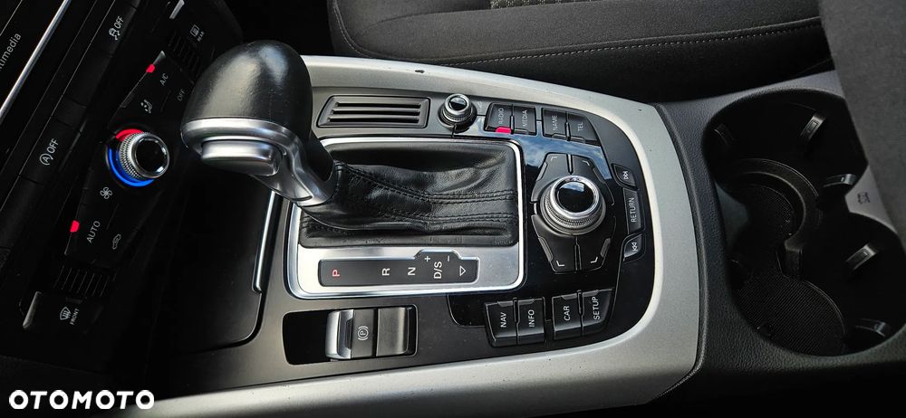 Audi Q5 2.0 TDI S tronic - 12