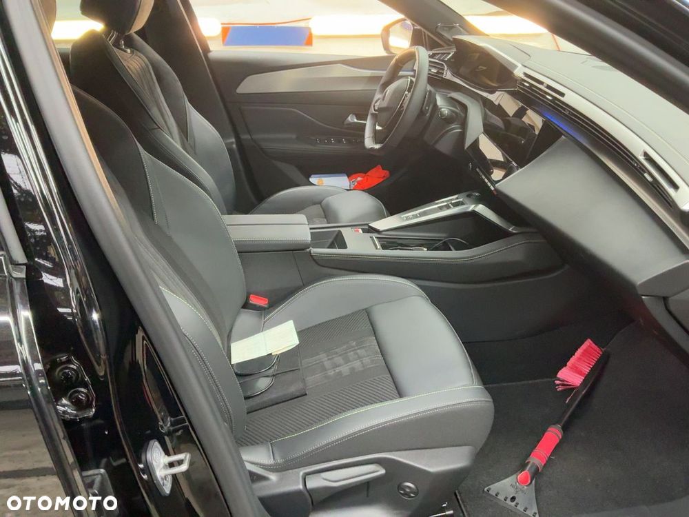 Peugeot 308 2023 photo 4