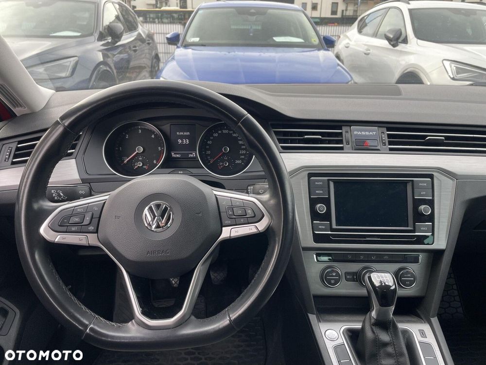 Volkswagen Passat 2.0 TDI EVO Essence - 13
