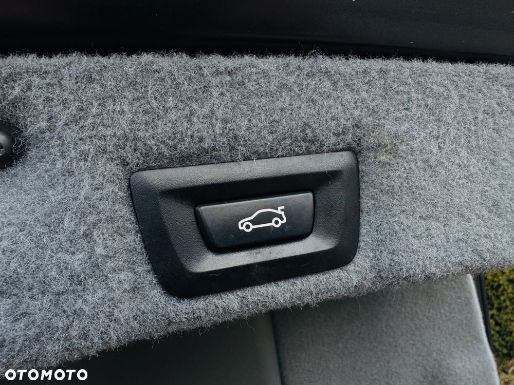 BMW Seria 7 740i - 23