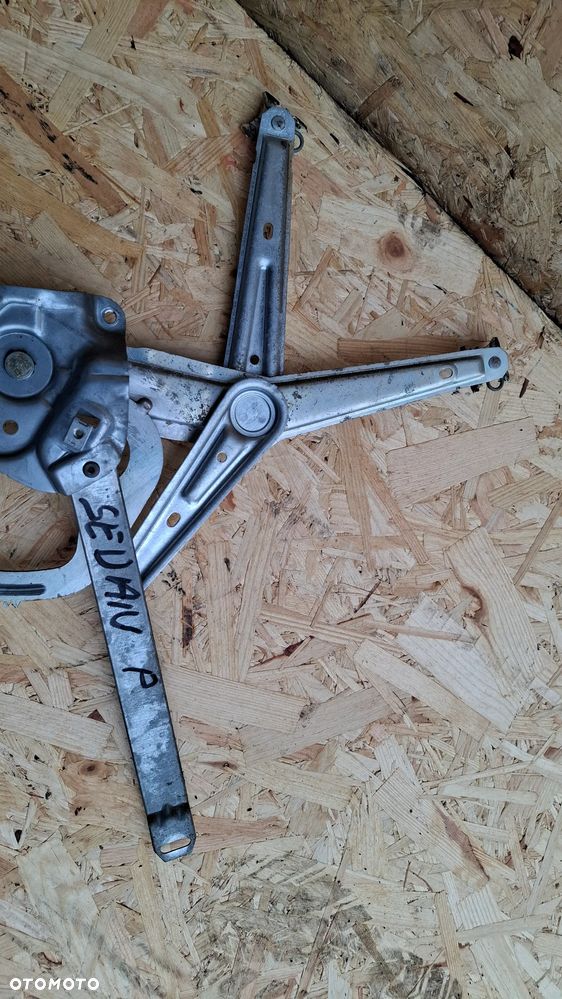 BMW E36 SEDAN KOMBI COMPACT PODNOŚNIK SZYBY PRAWY - 2