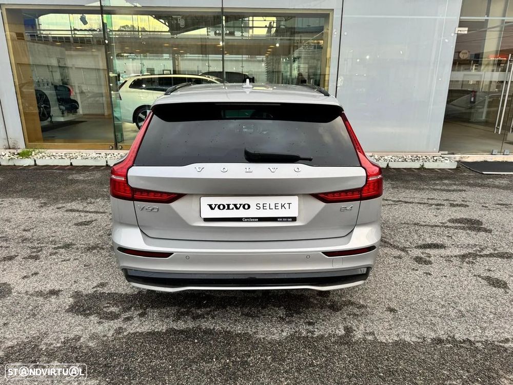Volvo V60 2.0 B4 Plus Dark Auto - 16