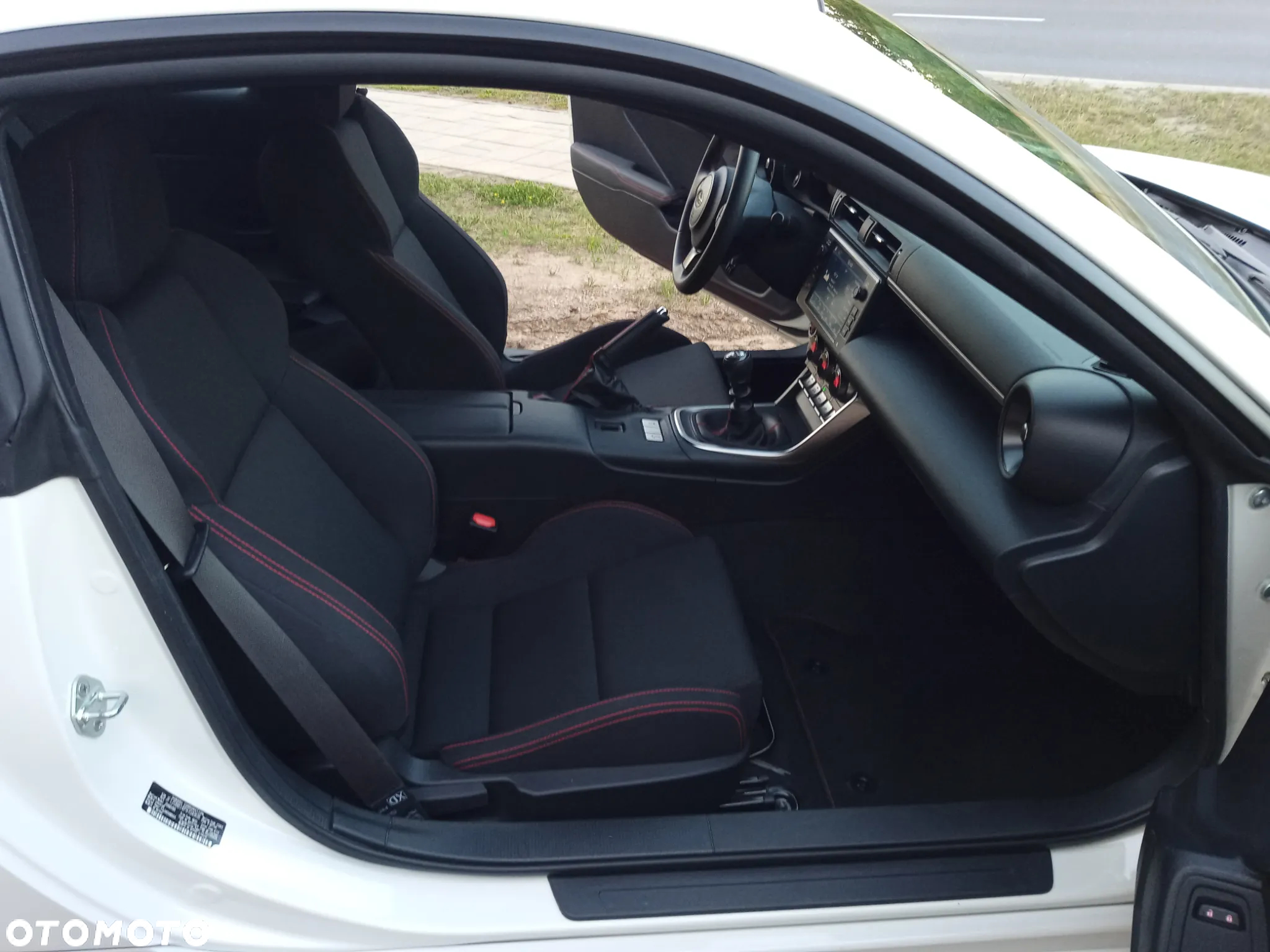 Subaru BRZ 2.4i Sport - 11